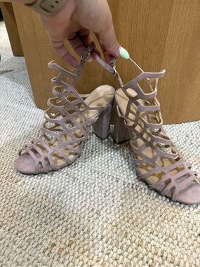 Express Mauve Cutout Block Heel Sandals